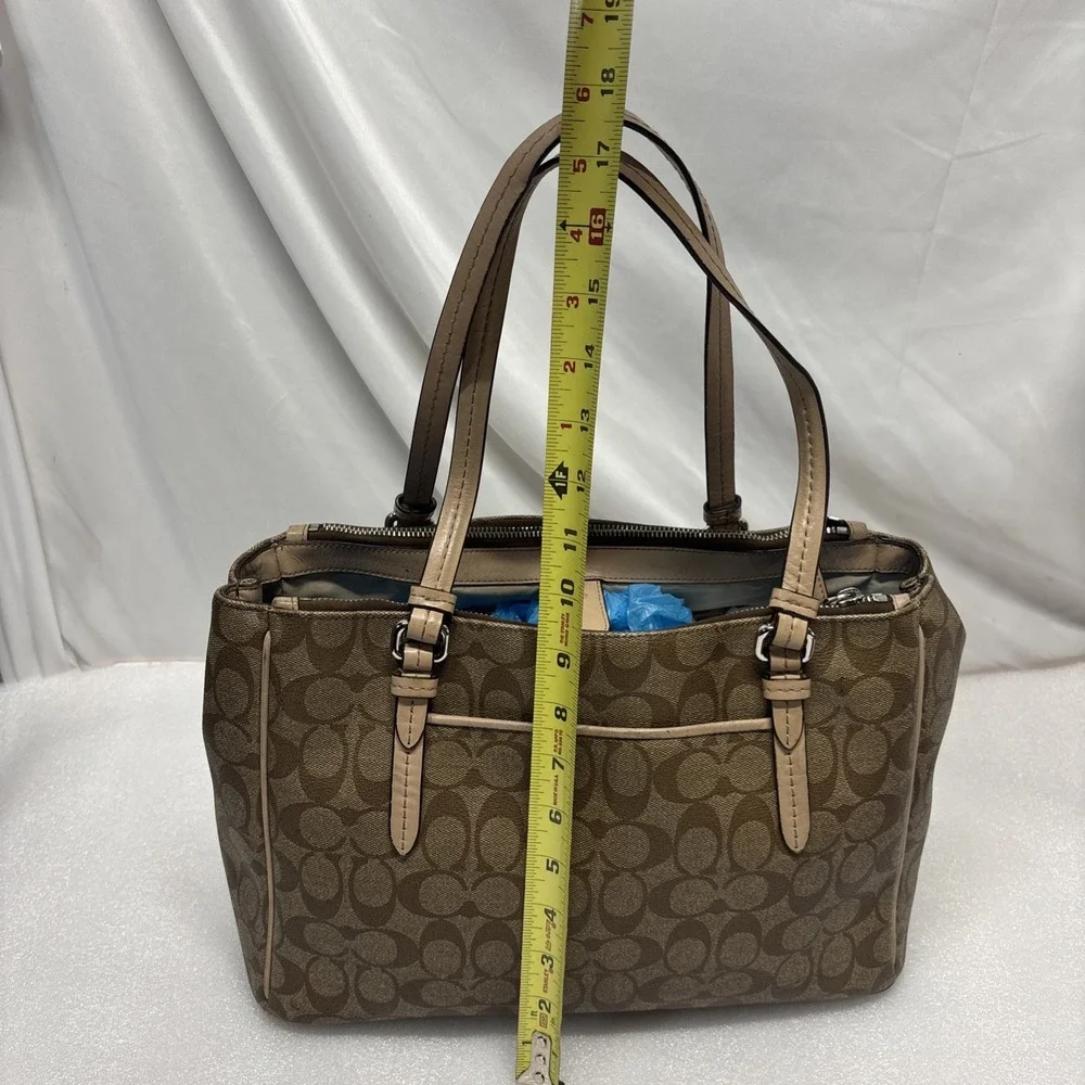 Coach signature dividers bag